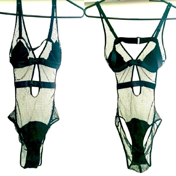 Like New Victoria's Secret Sexy Little Things Fishnet Teddy M - Picture 1 of 4